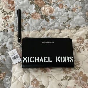 NWT Micheal Kors Saylor, double zip, wristlet, leather, black with white letters